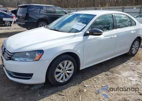 2014 Volkswagen Passat 1.8T Wolfsburg Edition из США, поврежденный, VIN 1VWAT7A34EC077440